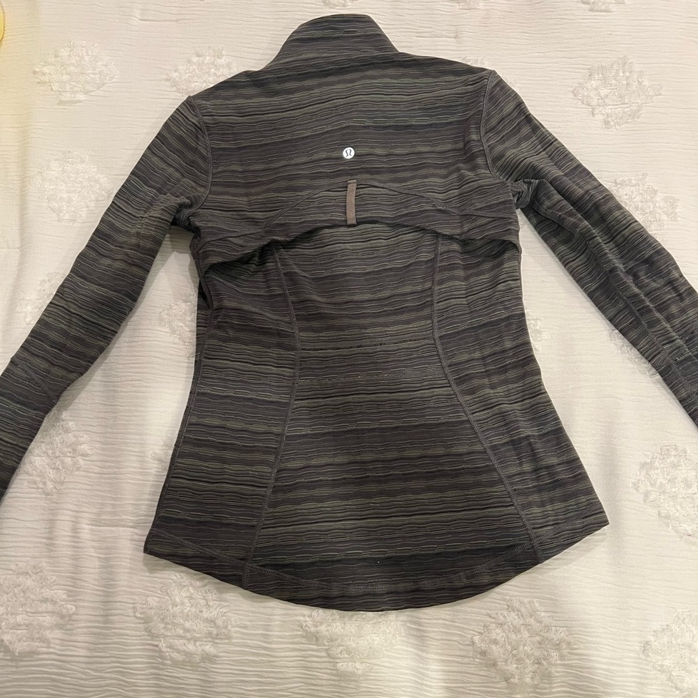 LULULEMON DEFINE JACKET